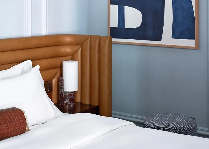 W Hotel 5*
