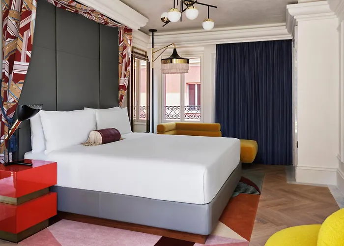 Hotel W