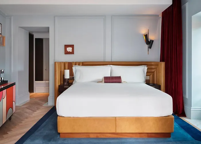 Hotel W