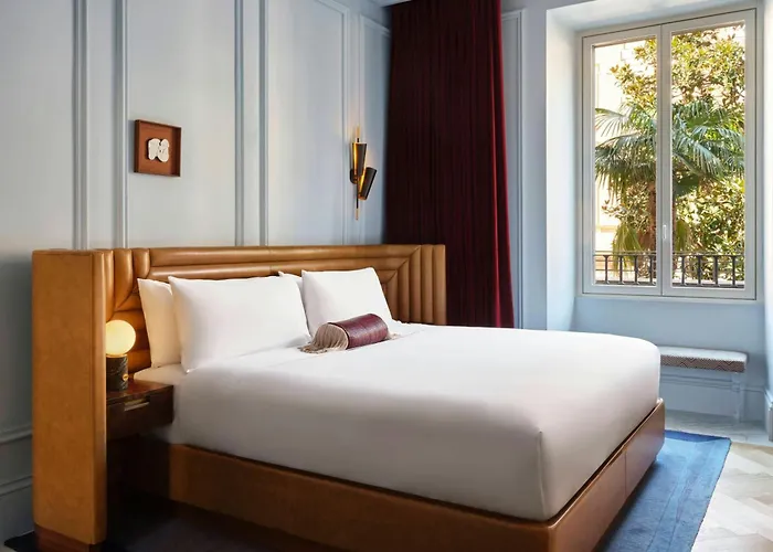 Hotel W